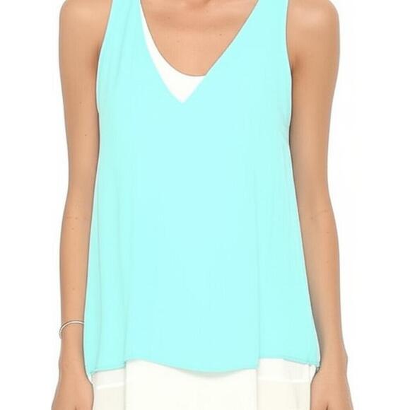 NWT Lilly Pulitzer Womens Small Light Blue Layered V-Neck Reversible Tank - Picture 1 of 9